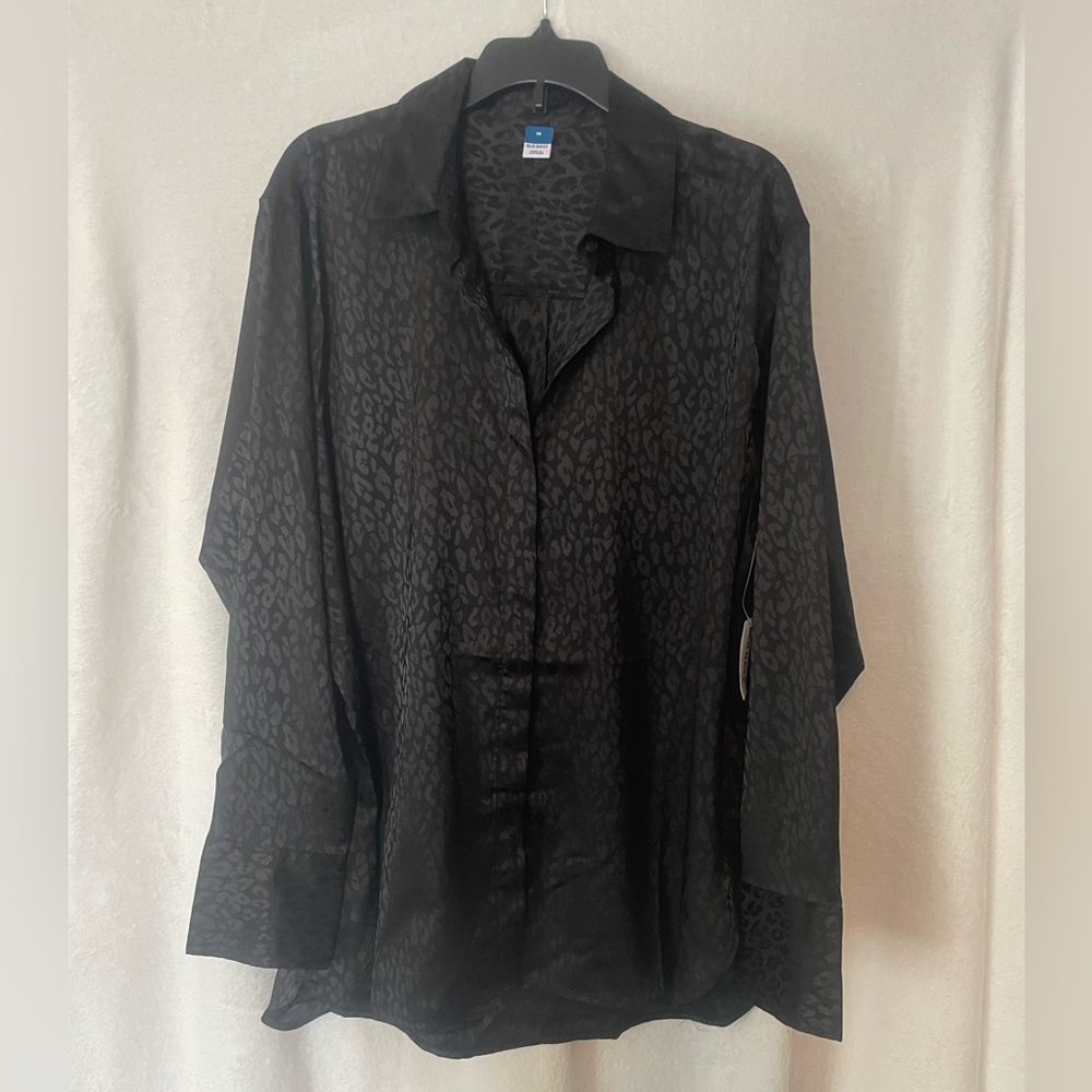 Women’s Black Old Navy Dress Shirt size medium